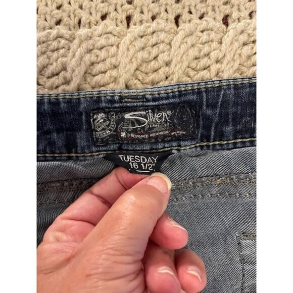 Silver Jeans Co.  WOMEN'S Tuesday Mid-Rise Bootcut Denim Jeans SZ 20/L33 WORN-IN - Picture 16 of 16
